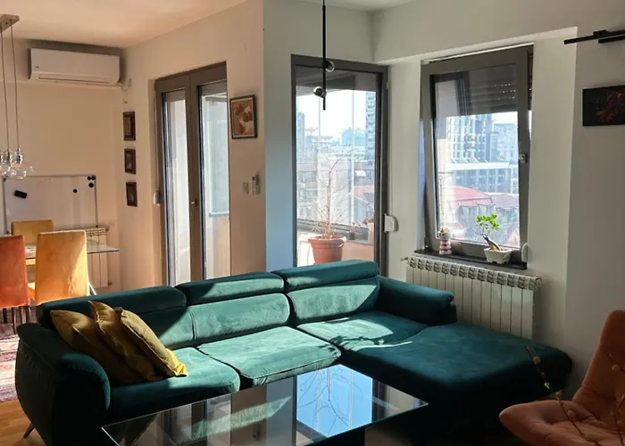 Luxury Artistic Apartment